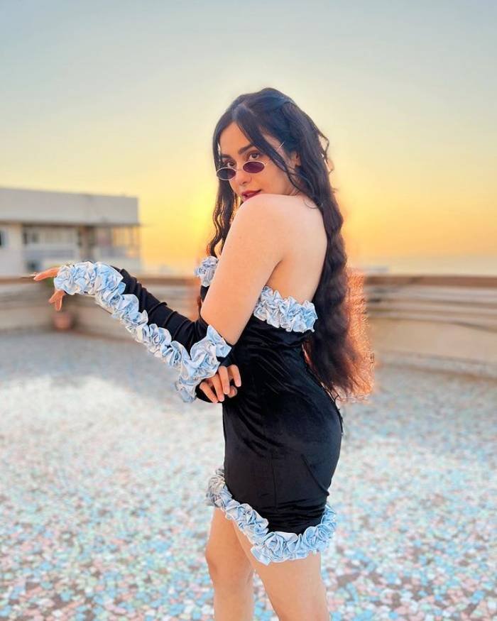 adah sharma_teluguvox 1